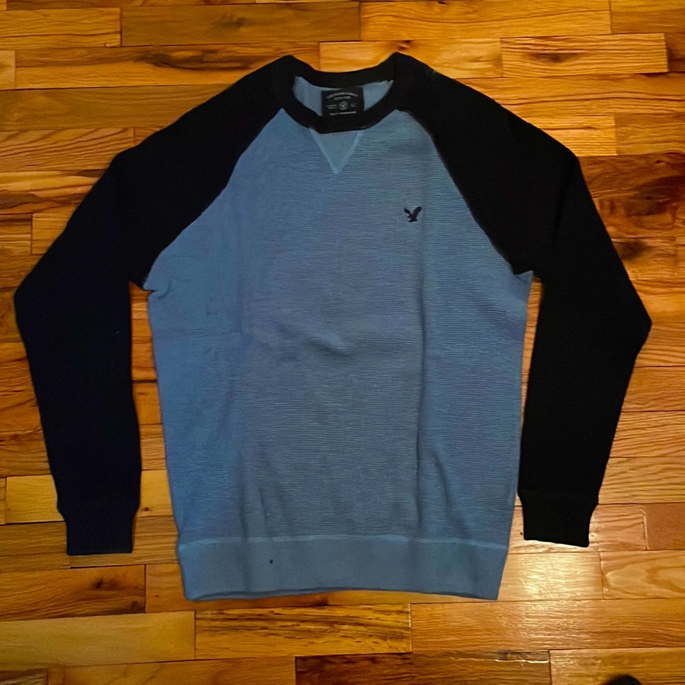 American Eagle Long Sleeve Shirt